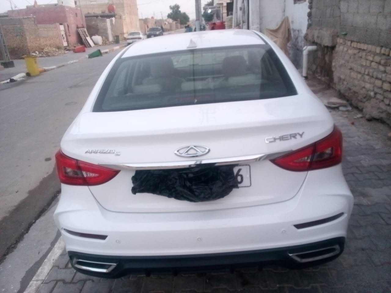 سياره شيري موديل أربعة وعشرين مكفوله للبيع السعر ميه وعشره رقم الموبايل ***********
