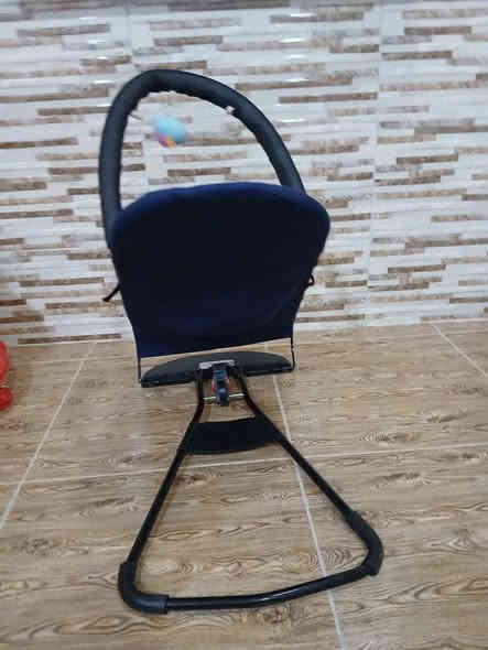 هەزازی مناڵان ، پاکو بێعەیب ، قایشی بەستنەوەی هەیە ، بچوک ئەکرێنەوە بۆگواستنەوە ، سێ ئاستیان هەیە بۆ بەرزی و نزمی
سعری 10  هەزارە قفڵی
سلێمانی گەیاندنیش هەیە*********** السليمانية
