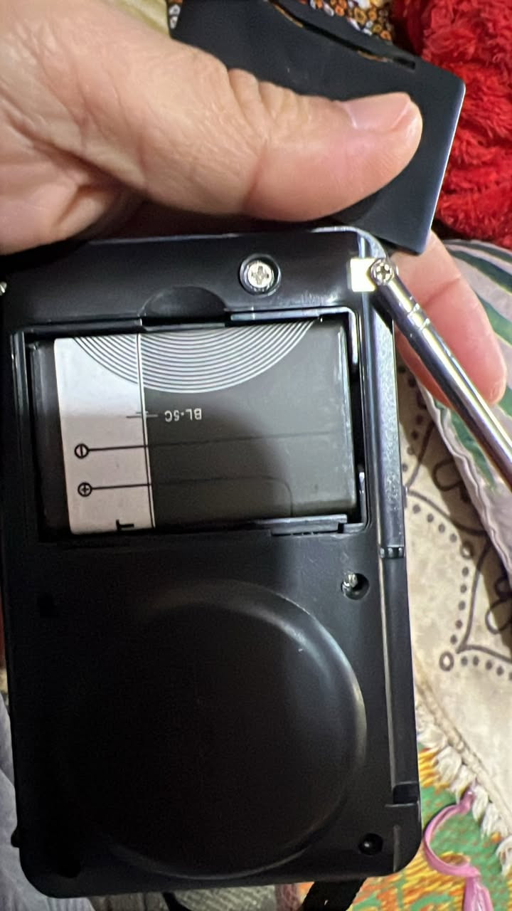 يله بويه زمن جيل الطيبين وين راحو ايام زمان 
قطعه كلش حلوه ونضيفه شرط الفحص راديو + ام بي ثري وياه رام 8 كيكا قارئ قرآن كلش جميل وكيبل الشحن وياه وبطاريه نوكيا اليريده يراسلني…المكان قلعة سكر صوب بني ركاب


**إذا كنت صاحب هذا الإعلان وتريد حذفه لأي سبب، رجاءا أرسل رسالة إلى الدعم الفني**