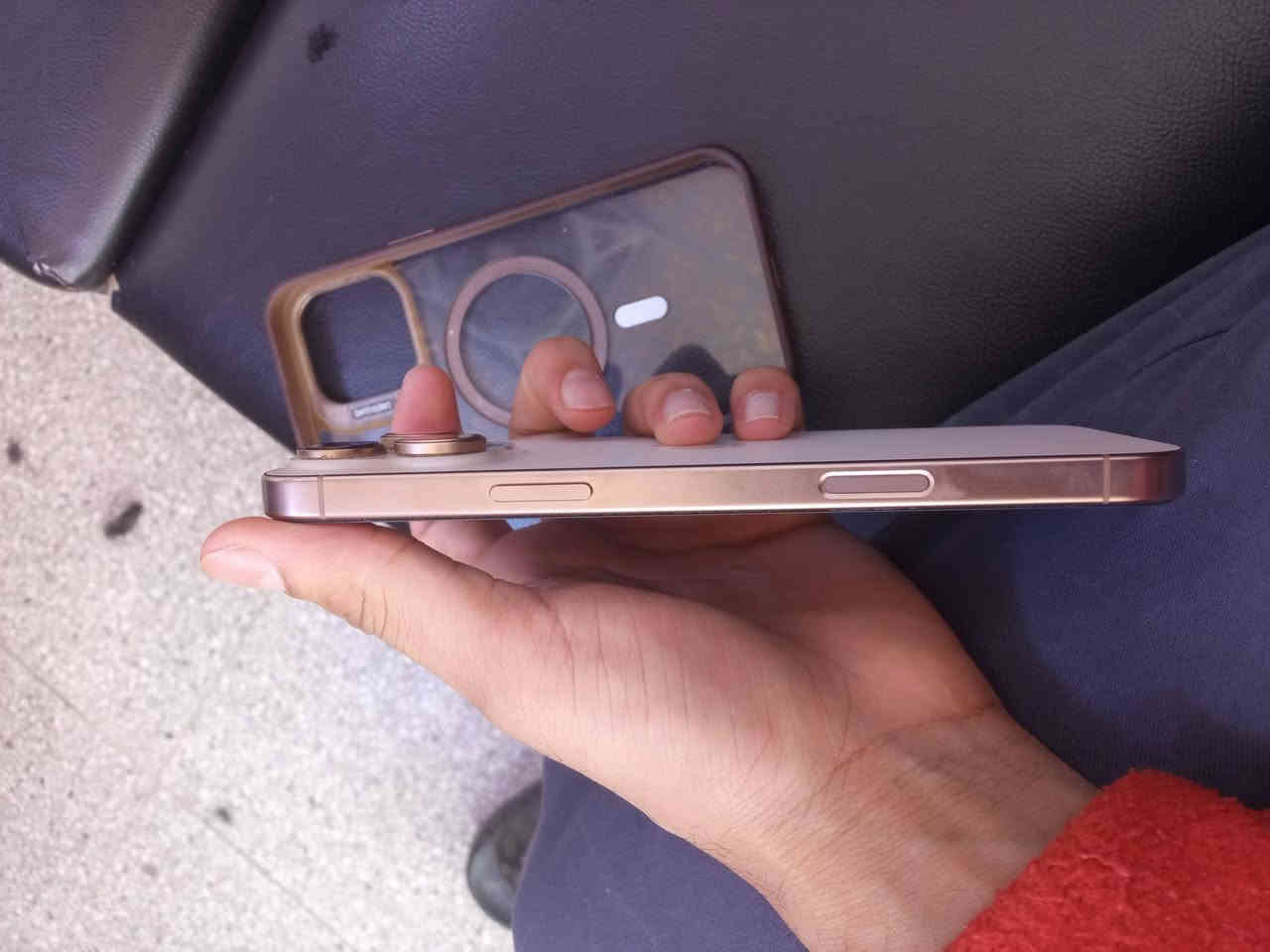 سلام عليكم ايفون 16برو ماكس ذاكره 256  بطاريه 100 عدد الدورات 190. جهاز وضع الوكاله جديد كلش وشخط مبي السعر مليون و400.بي مجال بسيط مكان العبيدي للتوصل ***********
