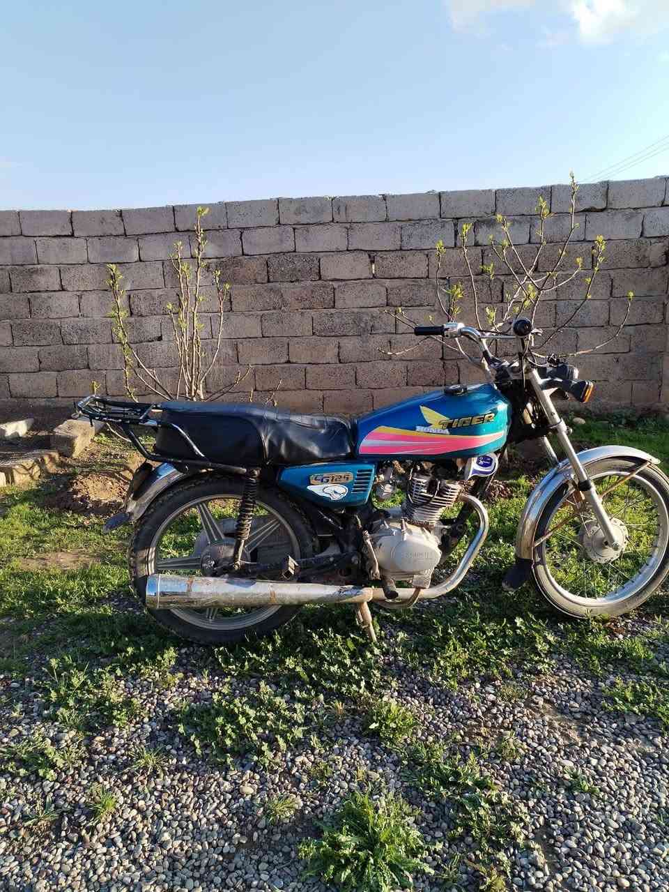 مطور نامه موديل 17 نضافه فول رقم واحد السعر 275 وبي مجال مكني قريت جحله ***********
