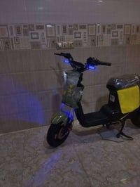 دراجه R92025 مو صفتها معروفها ملفها ١٥٠٠ ويها وصل الشراء  سعرها ٤٥٠وبي...