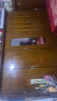 السلام عليمك غرفة خشاب البيع مستعمله قليل السعر 450 وبيها مجال قليل مك...