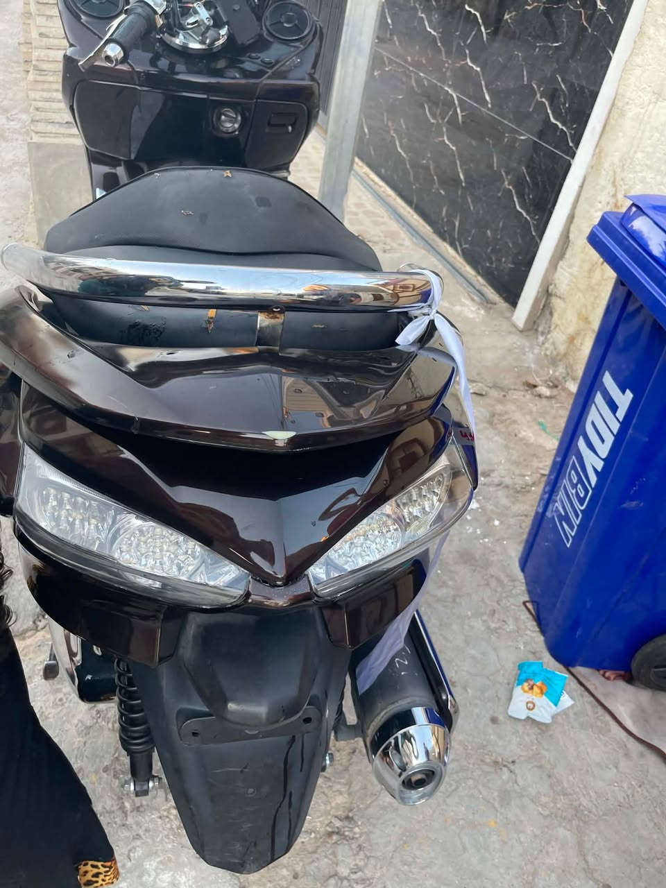 010//للبيع صار تقريبا 3￼اشهر طالعه من المعرض ماشيه مثل ما واضح بالصوره 23
لون بني حلو @$17. وبيها شويه مجال اتصال او واتساب***********
