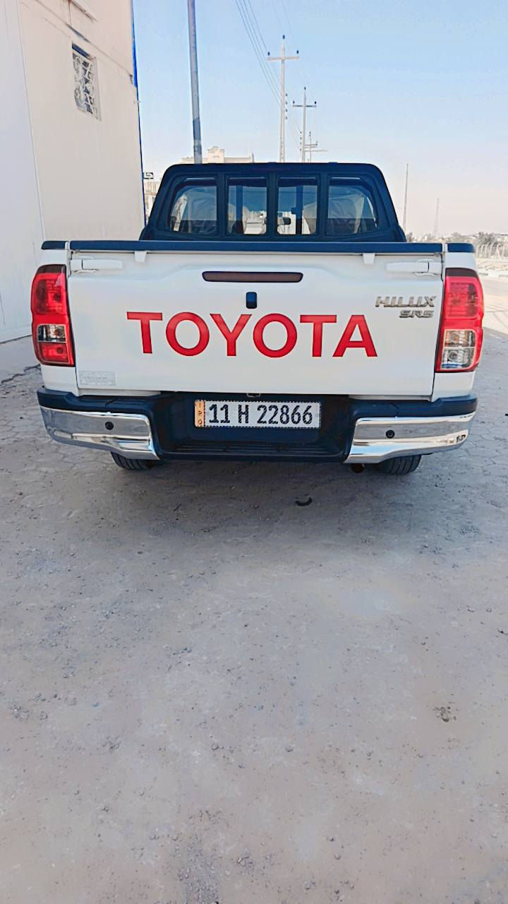 السلام عليكم هايلوكس 2021 كويتي ساير كفاله عامه سنويه مجدده ال2031  ملاحضه رقم السياره مميز  عنوان السياره بصره  للاستفسار ***********
