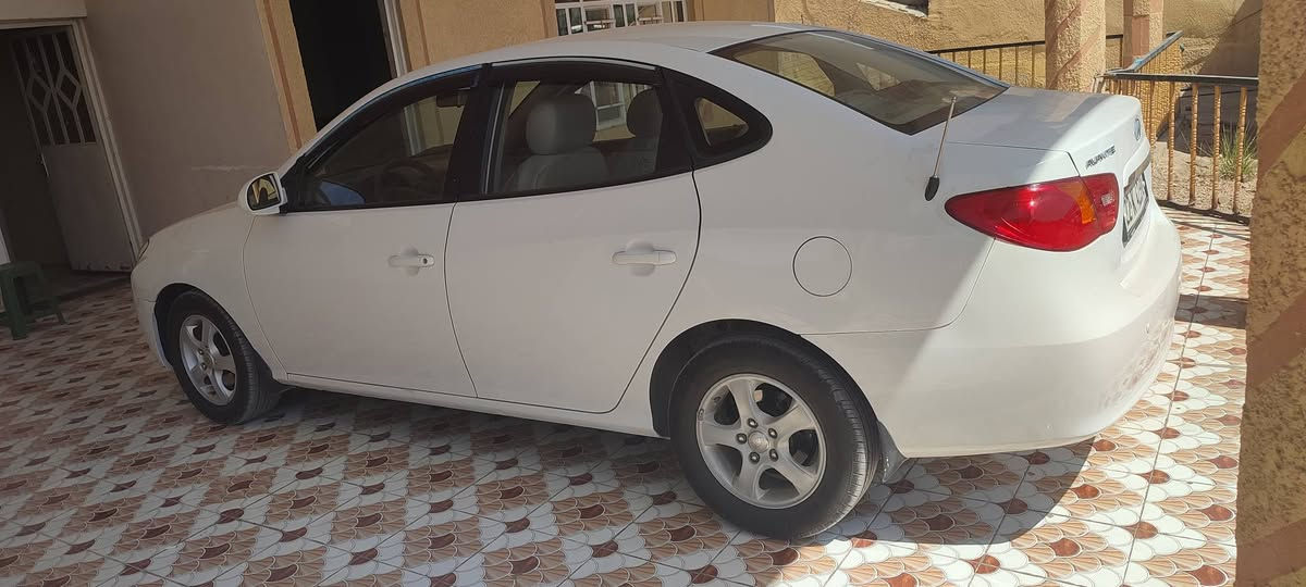 سلام عليكم
للبيع لنتره الشركه العامه  موديل ٢٠١٠خليجي رقم اربيل تحويل مباشر سنوية مجدد ٣٠
مكينه ١٦٠٠دوش
كير تبريد صدر مكفولات 
بيها قطعة تبديل فقط 
سياره جديده جاهزه من كل شي 
مكان بابل جبله السعر ١٠٠بيها مجال بسيط جداً رقم الهاتف ***********
