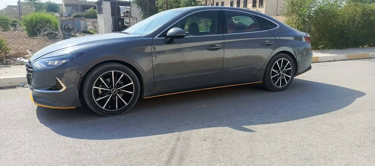 سلام عليكم سوناتا موديل 22 نص فول  ماشيه 51 حادث مرفق ويه صور بيها خمس قطع رش فقط سعر مطلوب 135بيها محال قليل كلش مكان سياره موصل تلعفر ***********
