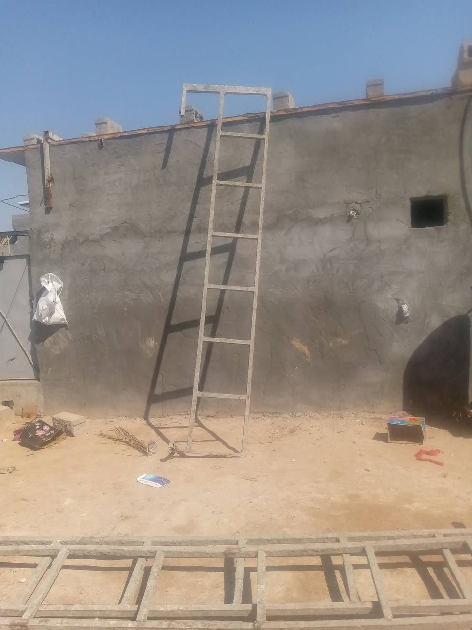 سلام عليكم دروجه مال لبخ البيع الطول ٤ متر سعر الواحد ٣٠ التواصل إتصال ***********
