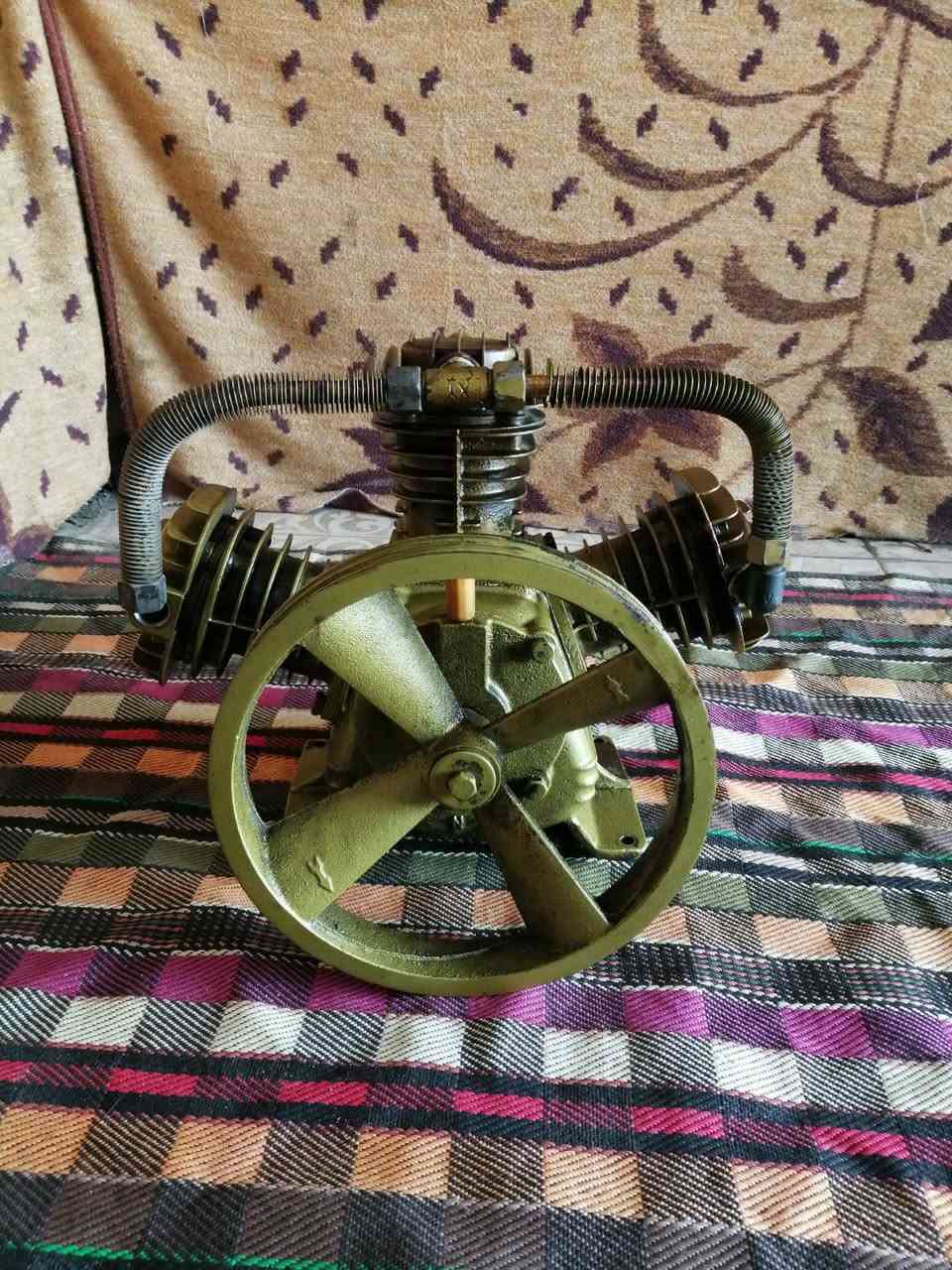 تاروسة للبيع شدها وشغل كلشي مابيها سماوه سعرها ١٠٠
***********
