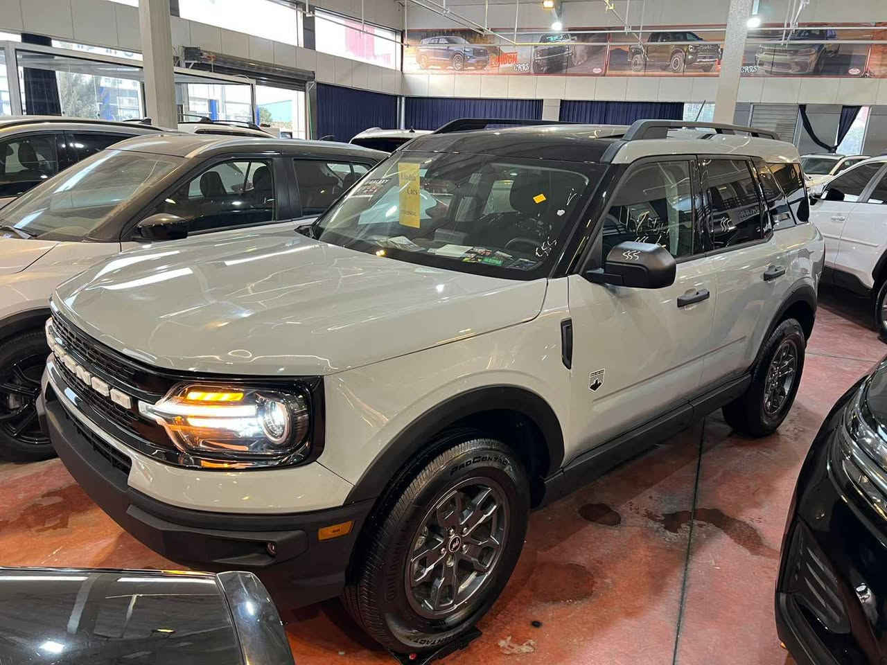 فورد برونكو موديل ٢٠٢٤
رةنگي چيمةنتويي جةمةلةغي سةياق و پةلةيةك لةبونيت بوياغة ➯
4000 mil  ڕۆیشتن
فول مواصفات بانوراما دةبل اكسل
بةصمة رادار
ژمارةكاتي ٣مانگي لةكةلة كاتي نةشكاوة
نمونة لةجواني وخاوێنی💯
*********** واتساپ
شوێن ڕانیە رانية, السليمانية
