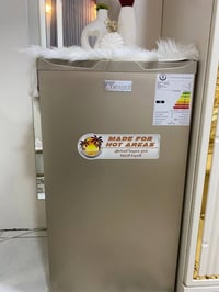 ثلاجة • مستعملة شهرين