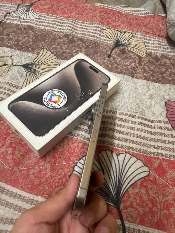 سلام عليكم لبيع
15برو ماكس جهاز ماستر جهاز جديد ممفتوح فقط بي نقطة خفيفة بشاشة مثل مموضح بصورة بطارية86كارتونة موجودة سعر775مكان بغداد الشعب
***********
