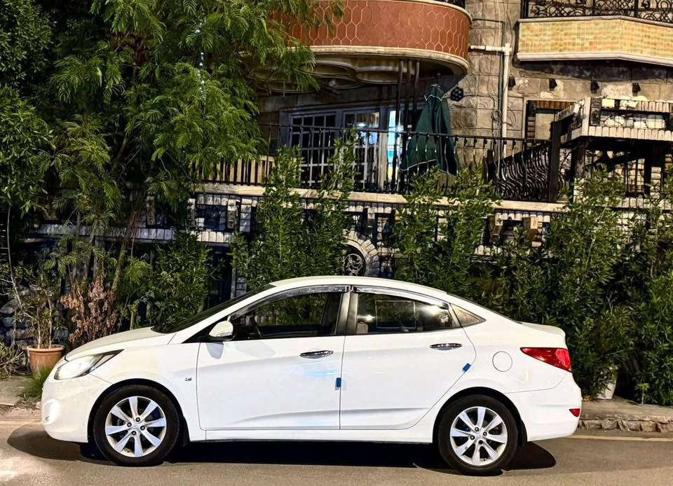 اللبيع أكسنت خليجي  بسعر 85 ورقه وبيها مجال بسيط
الموديل 2013

مكفوله من الصبغ والضربة

تحكم ستيرن

محرك 1600

ويل گب گروم

أشاير بالمري 

تبريد ثلج

تايرات جديدة

ماشية 80 حقيقي

سياره جاهزه وأستعمال شخصي

بأسمي رقم بغداد الجديد تحويل ثاني يوم

مكان السياره بغداد اليرموك اربع شوارع

رقم الهاتف /***********
