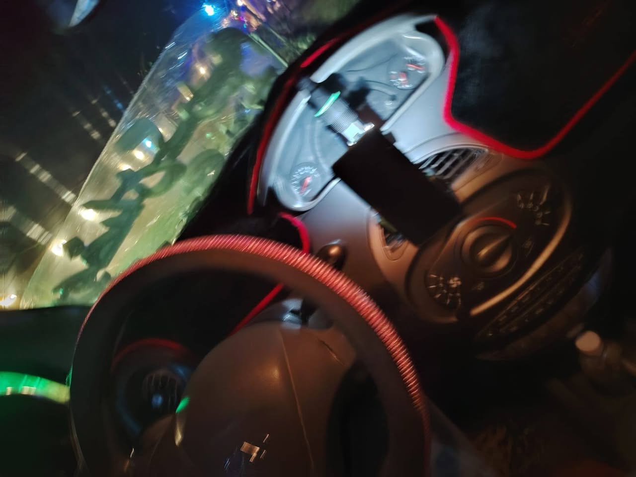 سلام عليكم شيري x1موديل 14 مكفولة من الصبغ والمحرك والكير خير من الله تبريد وتدفه خير من الله مكان السيارة شهداء البياع السعر 50 هاتف ***********
