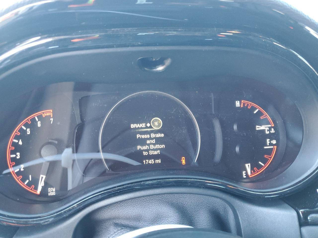 سلام عليكم ورحمت الله 
دوج دورنكو للبيع
فئت GT
 فول مواصفات 1/1
لون سمنتي 
ماشيه 6000ميل
رقم قادسيه شهداء بسمي
تواصل ***********
