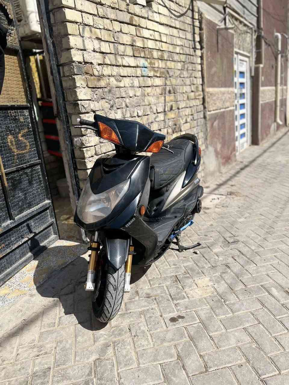 سلام عليكم سكنس فحل نوزل طلاعات دراجه مزوده بيها كور صليب بوشه 59 دراجه نكره بكل وقت 
بيها صدر RGSذهبي 
يدات بريك رياضي 
اشاير مشمشي 
فج RPMمشمشي
بكلايت خليه جامه مشمشي 
صالنصه ام وزه 
ستان صفح رياضي 
كشن رياضي اصلي 
كلجات رياضي 
قبق فلاوين رياضي RPM
دراجه عليها ادامه كامله من نوزل فيت بم كله اصلي 
مكاني مدينه صدر *********** سعرها 950
