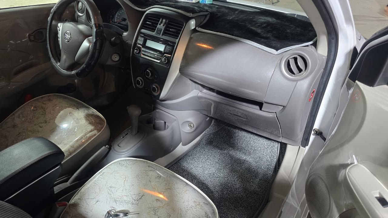 السلام عليكم نيسان صني 2023 سيارة كفاله عامه بليته زركا تفصيل انتصل ع رقم ‭0783 185 6105‬
