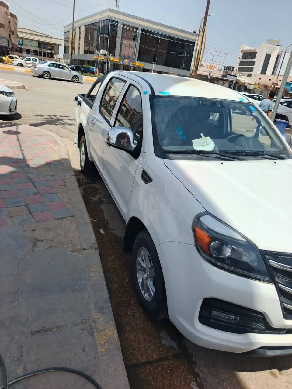فتون للبيع موديل ٢٠٢٤ سياره جديده ماشي ٣٠٠٠ السعر ١٤٠ رقم ***********
