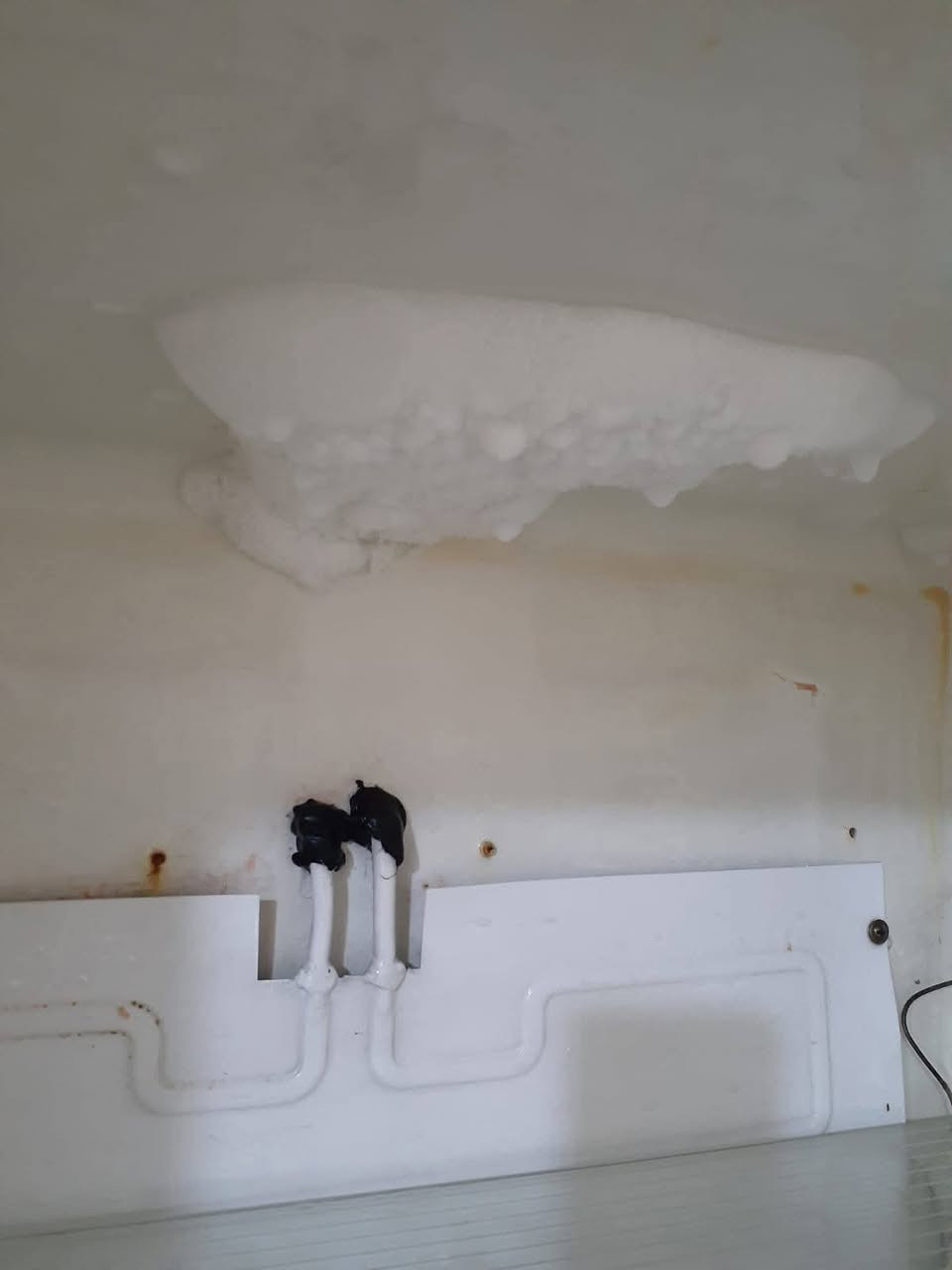 سلام عليكم عندي بلازمه عدد 2 
 حجم 32 نوعيته LG السعر 75 ع الفحص 
حجم 42 نوعيته SHOWNIC السعر 100 ع الفحص
 ثلاجه حجم الجبير ğrçelik نظيفه كلشي مابيه ع الفحص 
بيع مستعجل 
العنوان العامريه شارع مول العامريه 
الرقم الهاتف ***********
