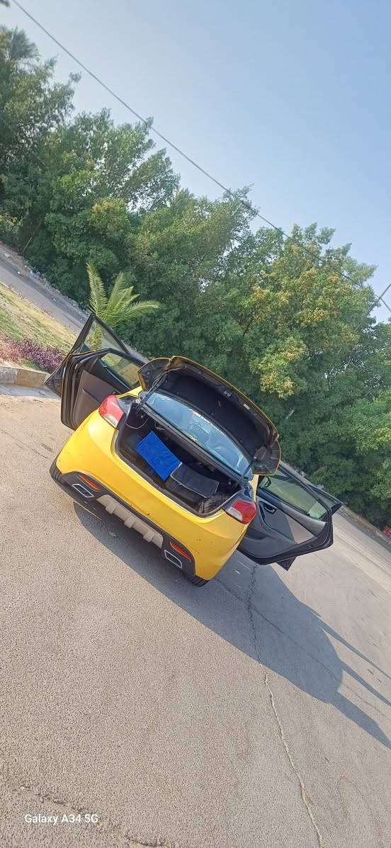 السلام عليكم سياره النترا موديل 2012 سياره بدون ايرباك حادثها بسيط لابل واحد مراوس اقساط لا سعر 103$بيها مجال رقمي *********** عنواني بغداد شارع حيفا 
ما تفيدك لا تخابر اترجاك
