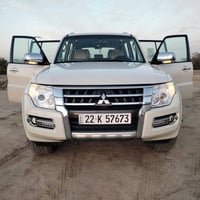 باجيرو موديل 2020 كويتي مكفوله كفاله عامه  ماشيه 30 الف محرك 3500 السع...