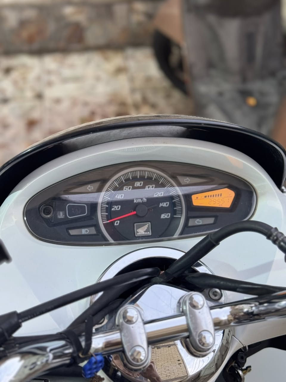 سلام عليكم دراجه بي سي اكس جيل الأول ياباني مال رمبه صارلها ٢٠يوم نازله رمبه مكفوله كفاله عامه سعر ١٥اونص او شراي يتصل ***********
