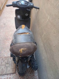 للبيع السريع دراجة Sym بحاجة إلى صيانة للإتصال بالأرقام 07709924274\07...