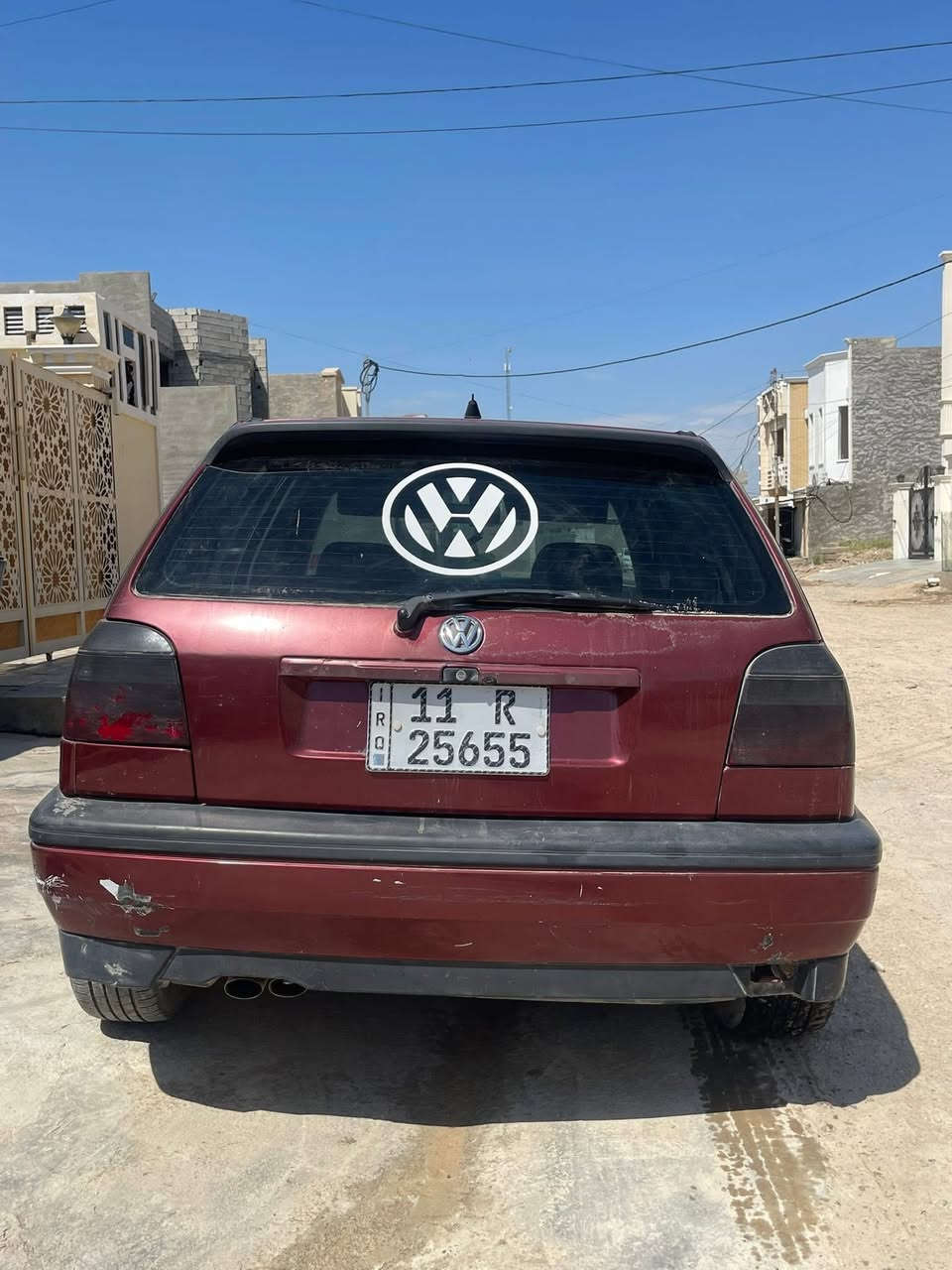 السلام عليكم كولف للبيع موديل 1993 رقم بغداد انكليزي باسمي سياره بيها جلح بل قماره وبيها سقفيه نازله من من الجنطه محرك 1800   قبل 3 اشهر بدلت من حجي ليث محرك وعقل والضفيره مرواح اربعه سلندر عاصفه  تايرات اماميه جديده نوعيه زينه شديتهن قبل شهر صدر خلفي وامامي هم مبدله  سياره حلوه ومرتبها على ايدي تبريد كملته يحتاج بس غاز تاخذها كامله بيها ملاحضات بسيطه تجي وشوف سياره بعينك سعرها 48 وبيها مجال بسيط ***********
