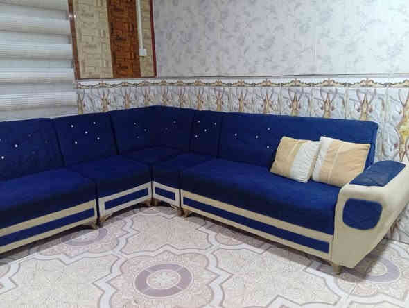 ديوان مستعمل سته قطع ثمانيه امتار السعر ٢٥٠ وبي مجال البصره القبله للتواصل ***********
