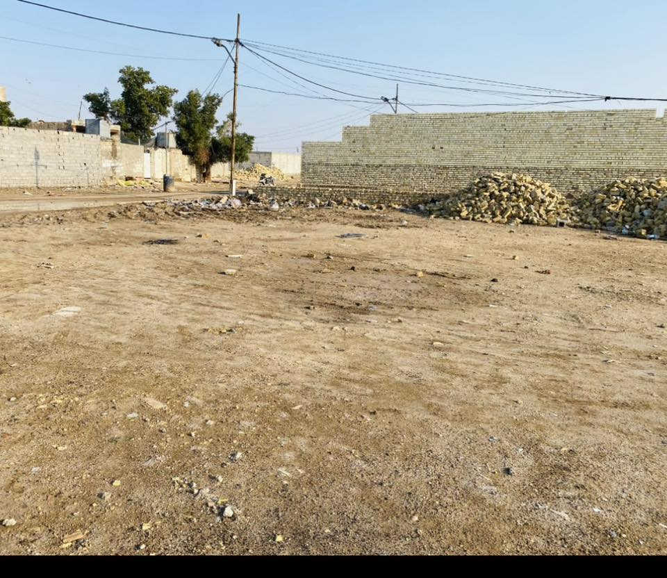 سلام عليكم قطعة ارض للبيع (300) متر حي طارق الوسط رقم الهاتف( ***********)
