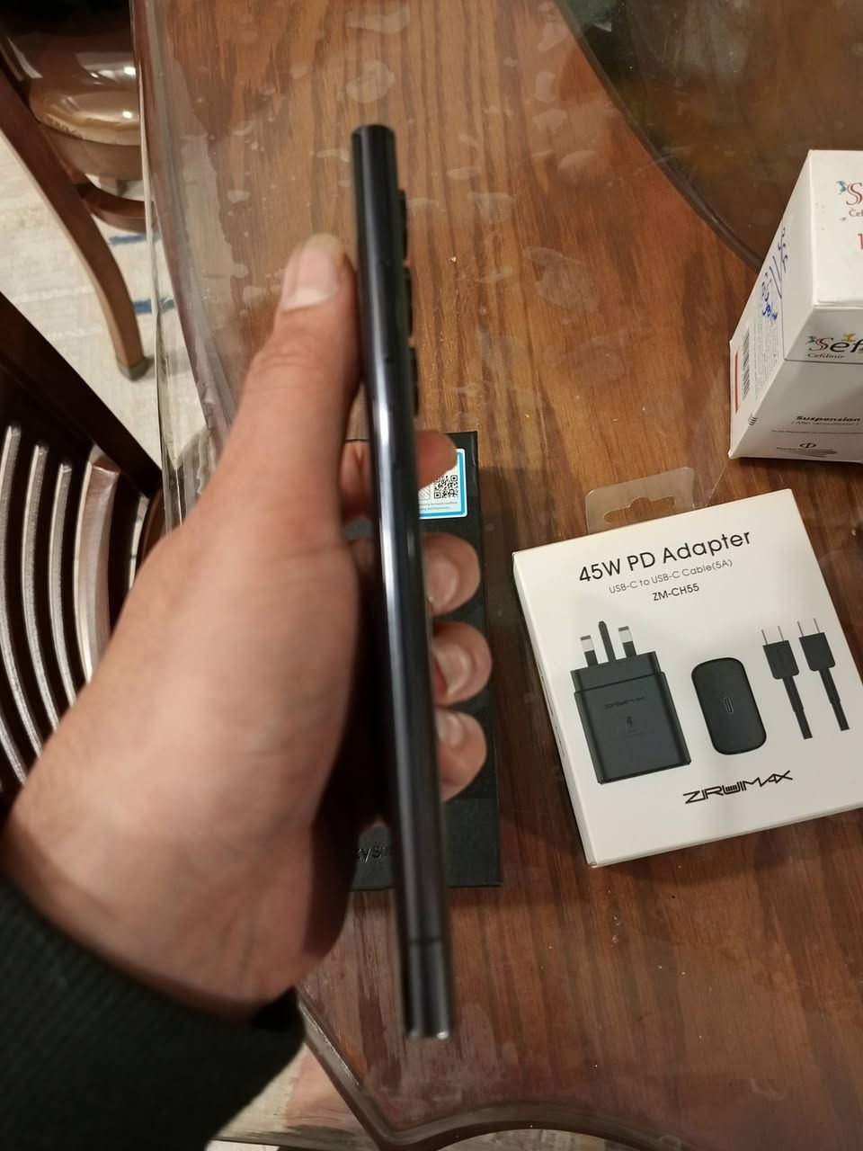 سلام عليكم عندي جاهز سامسونغ s22الترا ذاكره 128 عشوائيه 8 دبل سيمكارت جهاز جديد ويه شاحنه اصليه  اعدادات عربيه سعر 580 بيه مجال بسيط جهاز نضيف ما مفتوح كارتونه غراض كامله مكاني بغداد البنوك رقمي ***********
