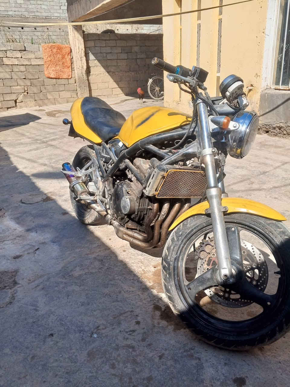 السلام عليكم شباب باندا كريستال كل شي ما بيها بيها بستم واحد وقف وضرر الماكينه هسه بسث يشتغلن وواحد واقف كل شي ما بيها الدراجه لا عداهن طلبوا عليها 100,000 وما عندي اسويها فذبيته بالبيت والدراجه شوفه عينكم حلوه مرتبه اقفل لك اياها من سرقه بس الدراجه بدون اوراق نتكاتب عليها حتى لو مراوس بقير حسب القناعه السعر 500 وبيها مجال للطيبين للتواصل%***********%
