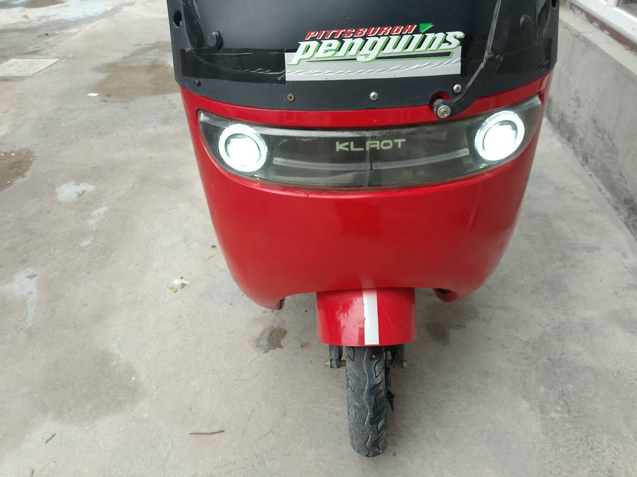 دراجه ثلاثيه العجلات شحن موديل 25نظيفه اخت الجديده.السعر/مليون دينار الاتصال/***********بالخدمه بغداد
