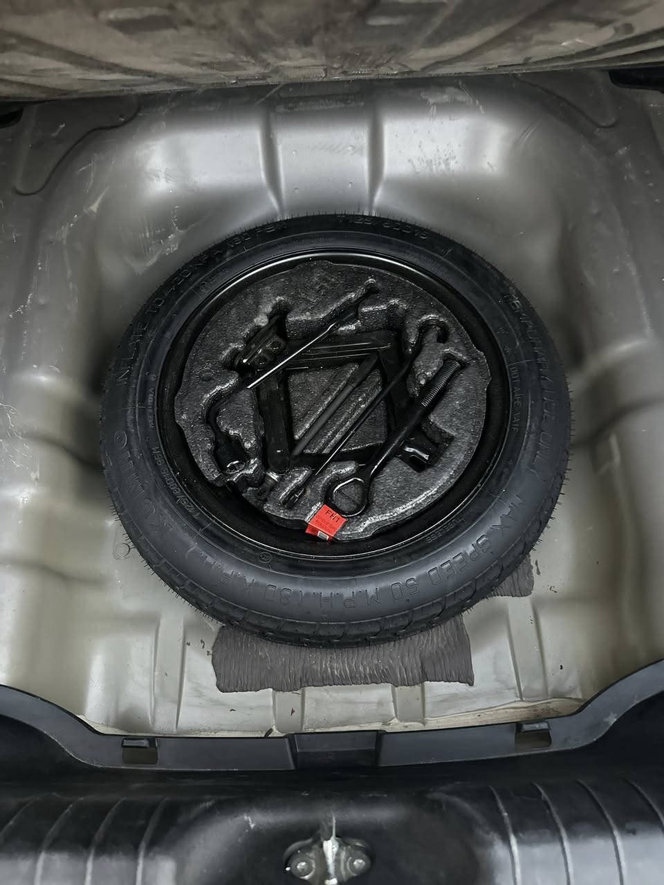 سلام عليكم الانتره موديل 2023امريكية هايبرد السياره جديده ماشية 50الف بيها جاملغ وبنيد بدون دواخل فول مواصفات فتحة اوتو هولد سايد بريك بصمة اناره ترحيب لد بدشبول شحن لاسلكي كشن كهرباء مكاني بغداد السعر 155
***********
