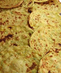 محتاج خلفات اثنين بمخبز واحد عجان شناك وأريد واحد خباز  بغداد الحريه ا...