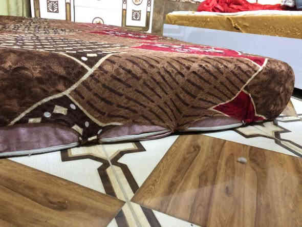 دوشك نضيف كلش إسفنج طبي الأصلي سعر 75 وبيه مجال لتواصل واتساب ***********
