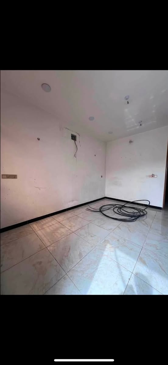 🏡 للإيجار في السيدية
✨ فرصة مميزة للسكن العائلي ✨

📍 بيت سكني بمساحة 50 م²، نظيف وجاهز للسكن.

🔹 يحتوي على:

* 3 غرف نوم

* صالة

* مطبخ

* خدمتان

* كراج

* حديقة وتشجير

💰 الإيجار: 800 ألف دينار مع وجود مجال للتفاوض

📞 للاستفسار:***********

🏡 مكتب حلم عقاري

📍 الفرع الأول: السيدية – الضباط (شارع الكويتي)

📍 الفرع الثاني: السيدية – شارع 40
