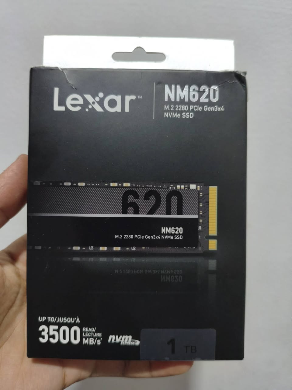 قطع للبيع 
معالج r5 3600  مفحوص فقط 
وشرط شغل 
سعر 70 
______________________________
رامات تي فورس 32
2x16
3200
Cl 16
تقريبا جديد 
RGB 
Tuf gaming 
سعر: 215 الف 
_________________________________
رامات لكسر 16 
2x8
3200 
سعر 90 
__________________________________
 Nvme m.2 Lexer 1t
مستعمل 
الصحه 99
سعر 120
________________________ 
مكاني بصره
رقمي وتساب 
***********
ادمن 🌹🤍
