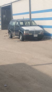 كلايسلر 90لبيع سياره جاهزه مكينه وكير ستوني شادهم حداده امامي خلفي مبد...