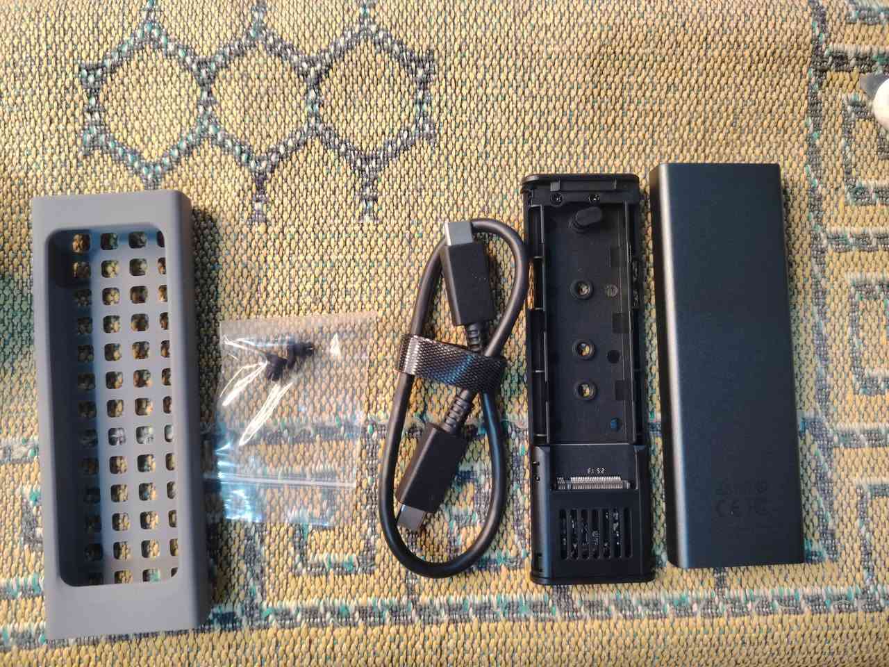 سلام عليكم الي يفيده التواصل وتساب رقم ***********
