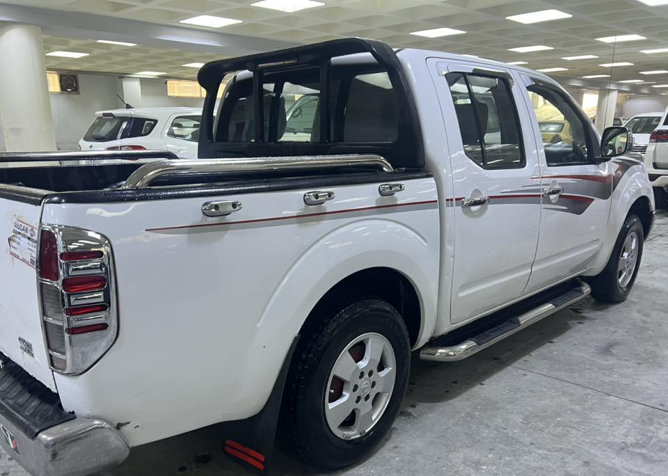 للبيع نيسان نيڤارة موديل2009رةقمة سليمانية سةنةوية جديدة محةرك vvt300توماتيك بشرط طحويل سعرة 110مكان كلار ***********
