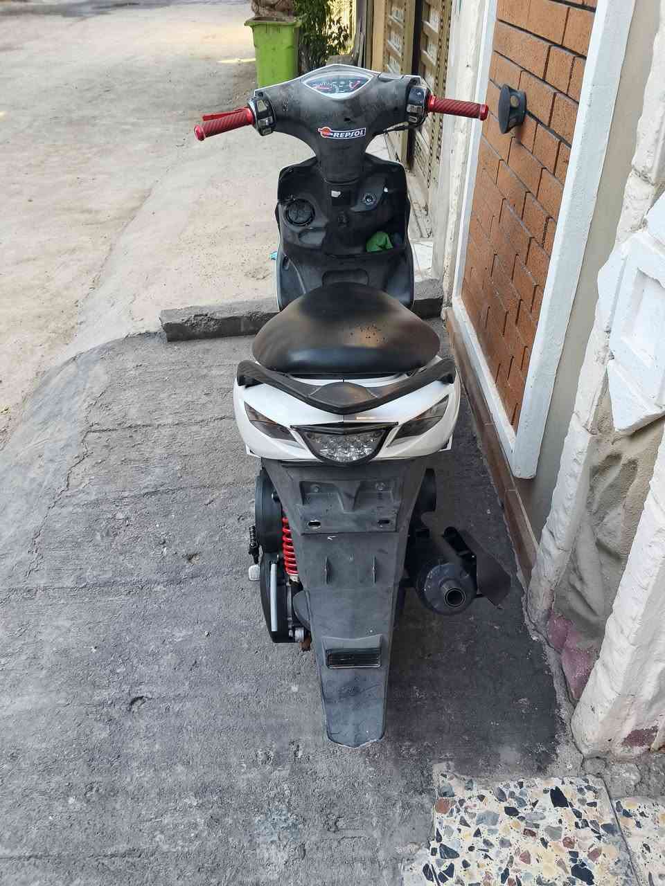 سلام عليكم دراجه ماكس مضلع بوشه بلاديه دراجه نكره سلف بدايه صوت زنجيل بل مكينا دبلات امامي مشمشي رياضي ديدات رياضي مقبض رياضي صالنصه اف ام رياضي شلعه ومعدل قفل جنطه كهربائيات شغاله سعرها مفتاح نسختين راح يكون سعرها 450 مكاني الدوره لتواصل ***********
