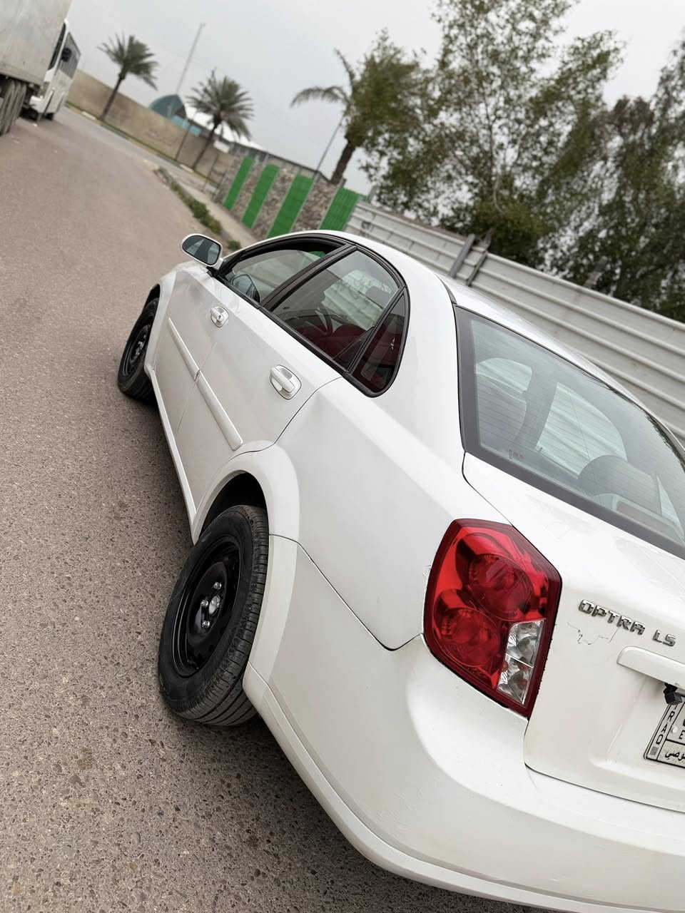 سلام عليكم اوبترا للبيع 2012 بيها صبغ بكانات طختها بجاملغ الخلفي بدون دواخل صفحت السايق  جاهزة السيارة كير مكينة صدر جاهز سعرها  69 وبيه  مجال جدا بصيط مكان السيارة بغداد ***********
