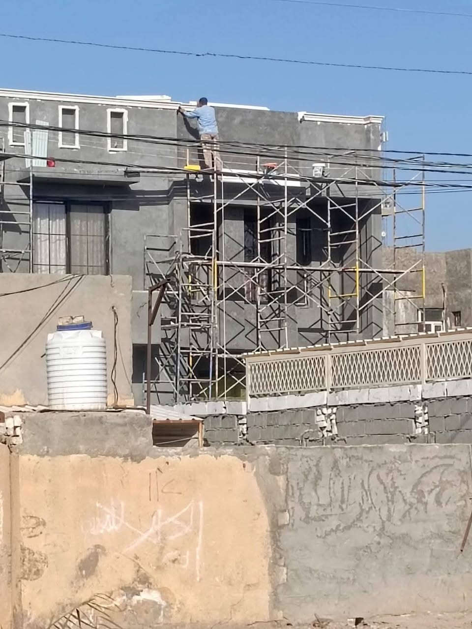 صباغ وأبو ديكور مصري
محترف بجميع اعمال الصبغ والطلس والديكور الداخلي والخارجي 
جبسوم بورد سقوف ثانويه 
 بديل الخشب
بديل الرخام 
صبغ واجهات
تصليح ومعالجه الرطوبه 
تركيب فوم وسحبات داخلي وخارجي 
 لزق ورق جدران 
صبغ البوب والشباك 
شغل مرتب درجه اولى 
للتواصل ***********
*********** واتس
