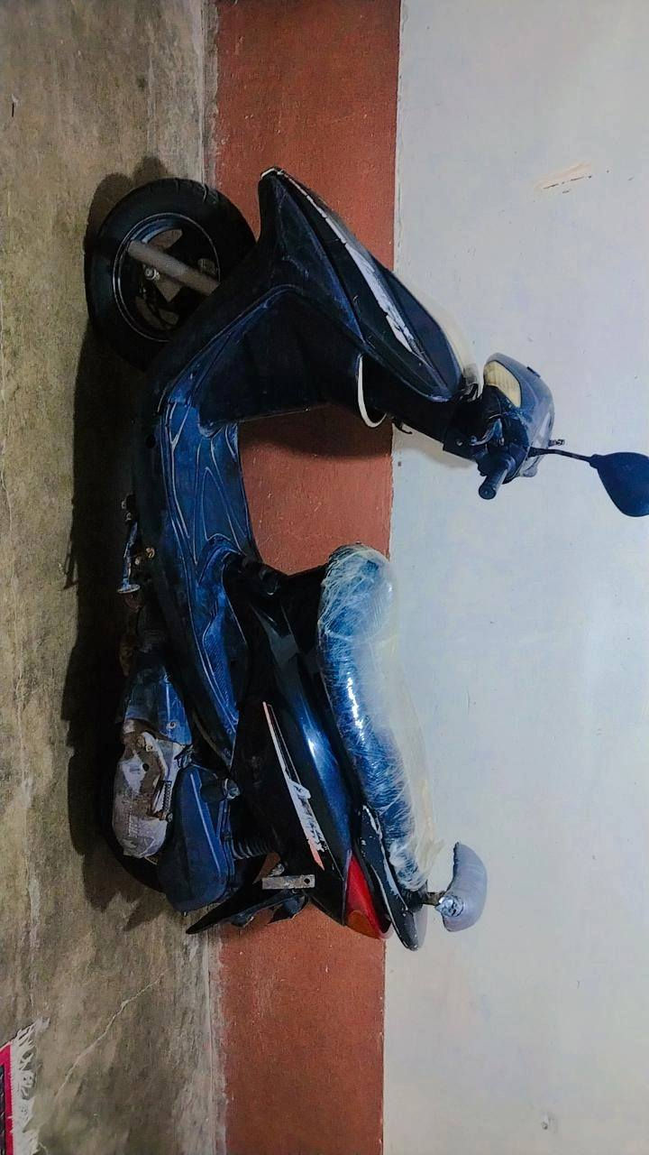 سلام عليكم للبيع موطور بريز2007بلادي كامل مكمل من كلشي شغال صلف وهندر السعر 500وبي مجال للاتصال ***********
