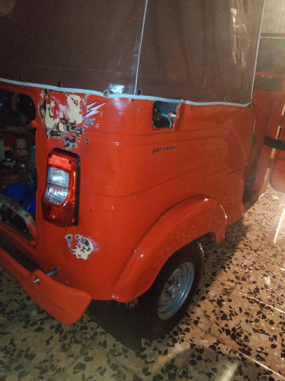 سلام عليكم تكتك 21 شهر 11 يوم 15 نضيفه مجفته بيه لغد مرشوش وصفحه بارد وراق وكيله وسام سعره 6600 وبيه مجال قليل رقم تليفون ***********
