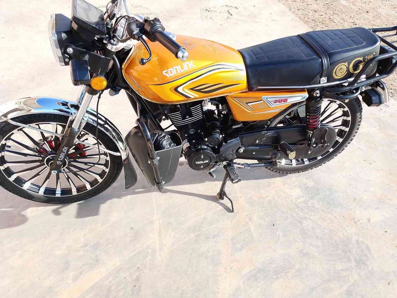 السلام عليكم دراجه للبيع موديل 25 مكفوله كفاله عامه مكان واسط العزيزيه انتصل وبيك خير وتدلل ***********
