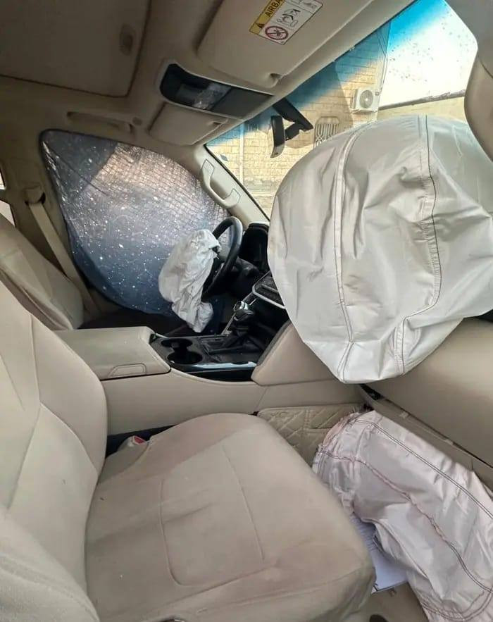 السلام عليكم ورحمه الله 🌹

للبيع تيوتا لاندكروزر ابيع على حادثها

المكينه كاز 

الشاصي سليم والمكينه شغاله والكير

السياره استعمال شخصي فقط سابقأ

موديل 2024اصل بلادي شركه عبد اللطيف

ماشيه 97000الف اصلها بلادي

السياره سابقأ كفاله عامه غراظها موجوده مازات والباب

السياره باسمي شخصي رقم اربيل جديد🚩

السياره تحويل مباشر سنويه وهزه جديد

السعر 📍(( 250$ ورقه  ) وبي مجال بسيط

ملاحظه:::# توصل اي محافظه تريدها 

حسب الاتفاق 
للاستفسار اكثر اتصال أو وتساب 

***********
