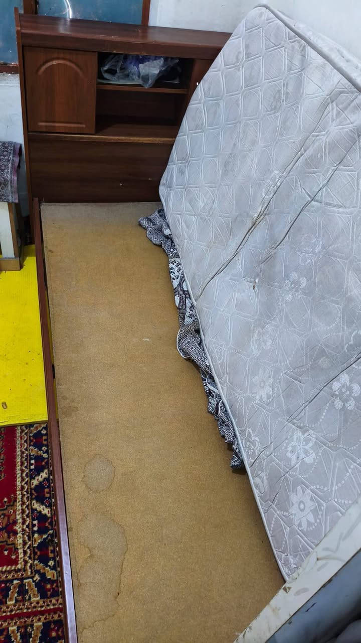 للبيع اغراض مستعمل
العنوان تيراوا تقاطع شارع الاطباء 
للتواصل على الخاص او رقم ***********
