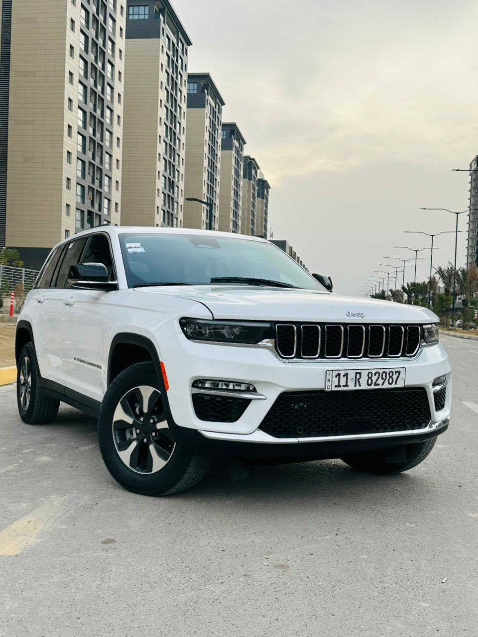 السلام عليكم 
جيب 2024 هايبرد +بلكن ان
فول مواصفات 
بنوراما
 كشنات جلد
كشنات كهرباء 
خزن ميموري 
تبريد تدفئة كشنات 
كشنات خلفية فقط تدفئة
رادارات 
نقط عمياء 
سستم البيان 
ماشية 34 
جديد وتراي  زيرو 
صبغ 3 قطع الامامية
285ورقة
***********
بغداد حي الجهاد
